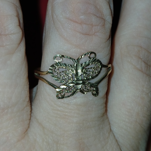 Elegant Gold Butterfly Ring - Picture 1 of 5